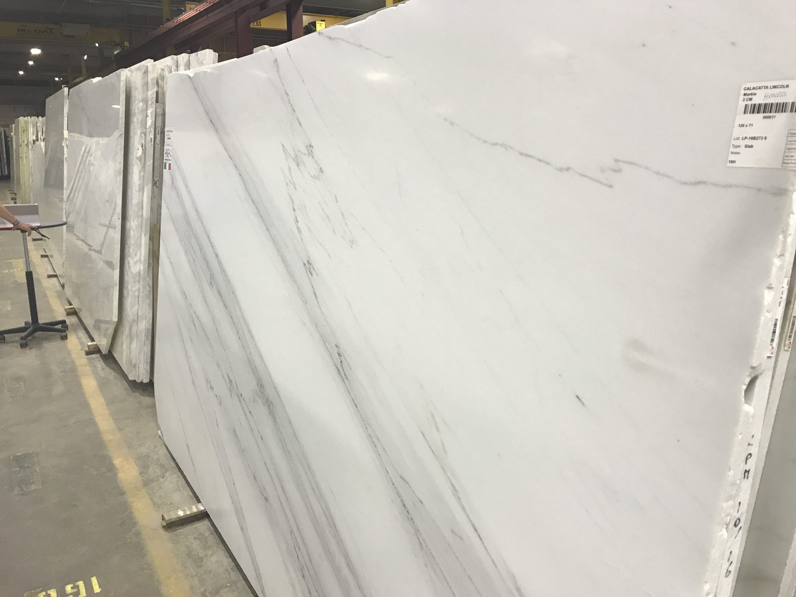 Calacatta Lincoln Honed Marble Countertops - Image 2